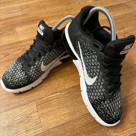 Women's Nike Air Max Sequent 2 Black/White/Grey Running Shoes US 8 - Comfy! - Picture 3 of 12